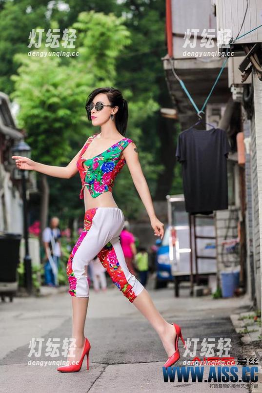 爱丝图库：春节特辑的最新姿态，准备迎接这‘年’味的潮流吗？