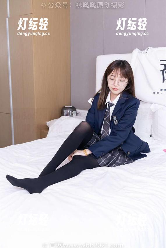 BoBoSocks袜啵啵 - 泡芙这组照片演绎裸足的优雅，最新系列等你来瞧！