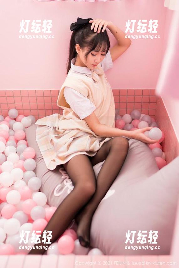 Feilin嗲囡囡-SiByl李思宁 Feilin嗲囡囡 - 被SiByl李思宁的兔女郎写真吸引,是否该说点什么