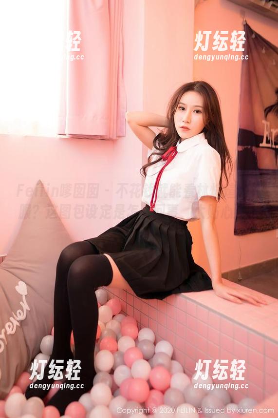 Feilin嗲囡囡-林煊煊 Feilin嗲囡囡 - 不花钱就能看林煊煊的礼服?这图包设定是怎么回事,太贴心了吧。