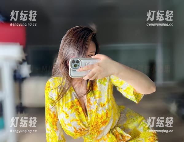 微密圈 - MIYA的JK作品，似乎每一帧都藏着小心思