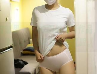 正常时刻里——ROSI的高清作品，白色丝袜让人忍不住多看几眼。