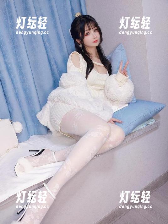 高清蒂法自拍，Rioko凉凉子心里的闪光点在写真中操控着光影