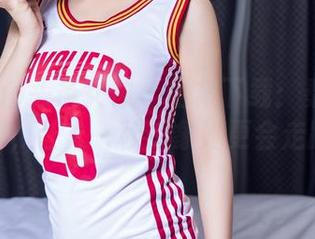 TouTiao头条女神 – 全集下载：秦若兮的美脚，让人一秒想象她更会走路！