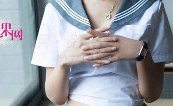 UGirls尤果网 – 资源收集：周妍希教室里的花样姿态