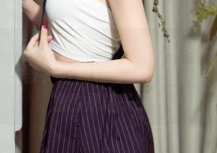 UGirls尤果网 – 欣杨Kitty的美脚写真集，精选片段，好像在夸脚，但其实心里在想的是鞋子啊～