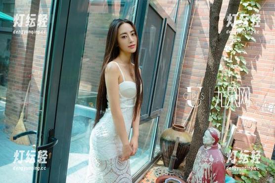 UGirls尤果网 - 看！王幼贞的吊带写真在线发布，这波真得心痒痒。