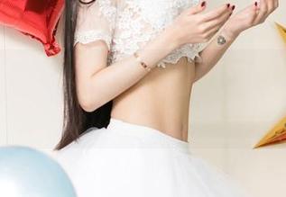 UGirls尤果网 – 说真的，艾小青的裤里丝套图，细节藏着不能细说的小情愫。
