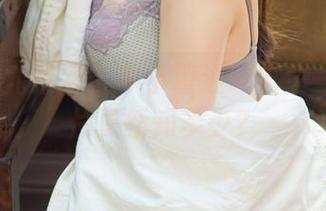 UGirls尤果网 – 芊小童透明人生—新的照片更新知多少？