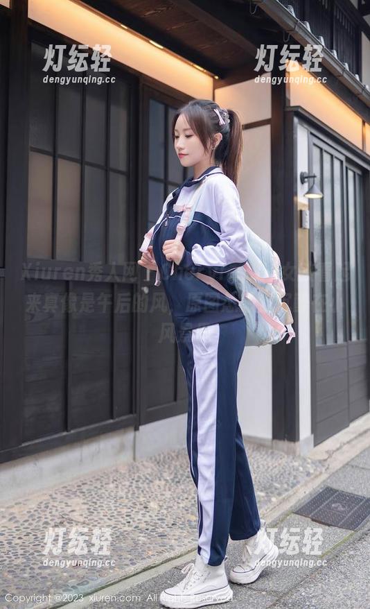 Xiuren秀人网 - Cheryl青树的女孩看起来真像是午后的风，原图怂恿我沉醉在小风景里