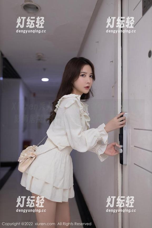 Xiuren秀人网 - Nic妮可可的白裙，摄影师居然选择了无圣光拍摄，真有个性