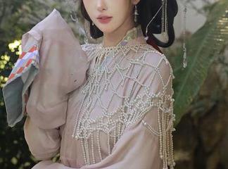 Xiuren秀人网 – 唐翩翩说夏天写真，别以为每张照片都是标准的“旅行必备”