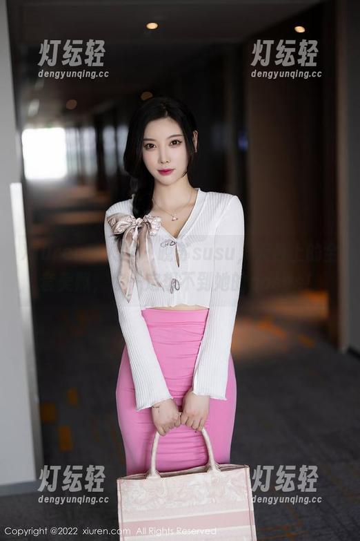 Xiuren秀人网 - 晚苏susu，天台上的全套美照，你一定想不到她的poses！