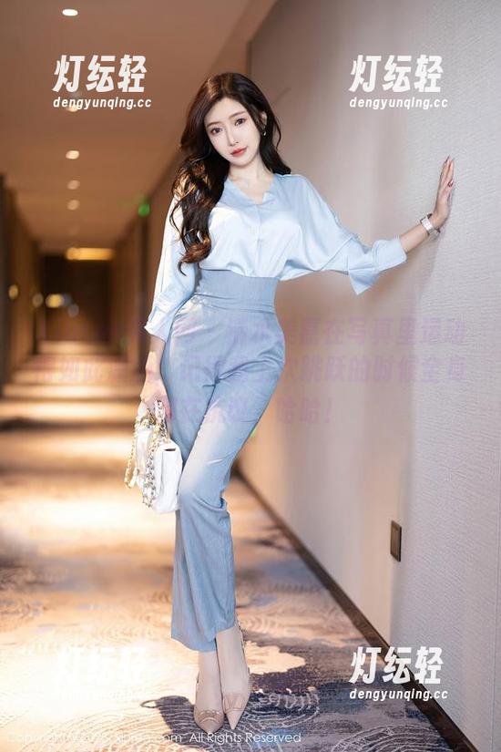 Xiuren秀人网 - 清水美嘉在写真里运动得如此潇洒，记得我上次跳跃的时候全身都在抗议，哈哈！