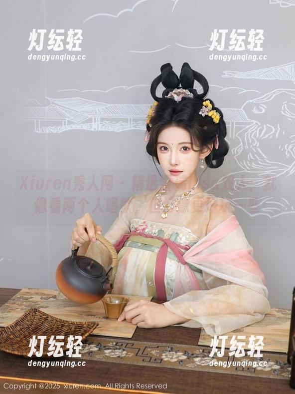 Xiuren秀人网 - 精选雪瑞Lisa双人：就像看两个人唱歌，但好像更好玩一些