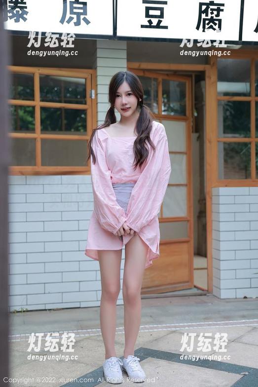 Xiuren秀人网 - 黄乐然说：少女写真其实和巧克力一样，一口一个！