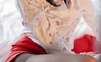 YouMi尤蜜荟 – 我在左冰Queen的姐姐作品里找到了些许灵感，一种说不出的妙
