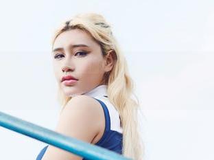YouWu尤物馆 – 图集：在孟狐狸FoxYini的镜头下，女孩的另一面