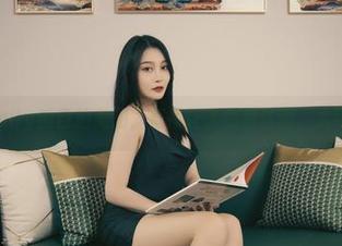 丽柜 – Amily的自拍美图，直接让人想模仿啊，太带感了吧！