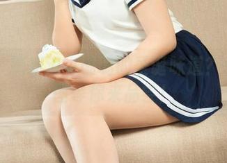 丽柜 – 想知道小璐璐的圣诞味道？免费套图等你来品尝！