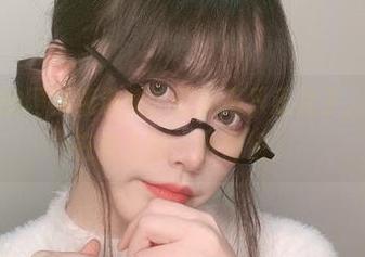 你十七鸽的网袜精选集：这并不只是袜子，仿佛是穿在身上的一种情绪。