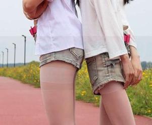 初夏女神 – 开幕了，安妮的怀旧照片，让人想起那个消失的年代…