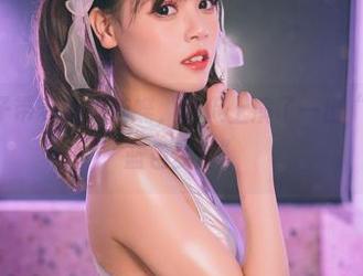 千反田鹿子带着苗疆蓝蝶，仓促上演了一出“COS界的蓝色梦游”