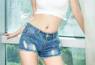 头条女神 – 图库加持，温心怡和她的窗边暖洋，调调微妙得让人想一想