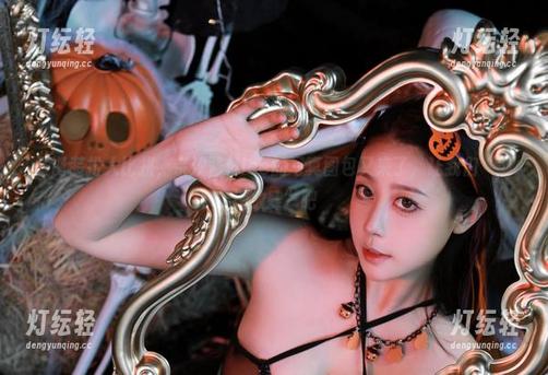 圣诞装扮大比拼，奈汐酱Nice的写真图包又来了，让我们“继续放肆”吧