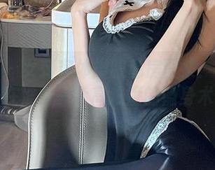 微密圈 – 女刺客体操服私房图集：她是不是在准备一个高难度的隐身术？