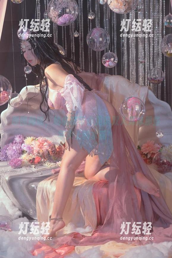 原图揭晓，奶桃桃带你见识双人竞泳那些年头上的水花！