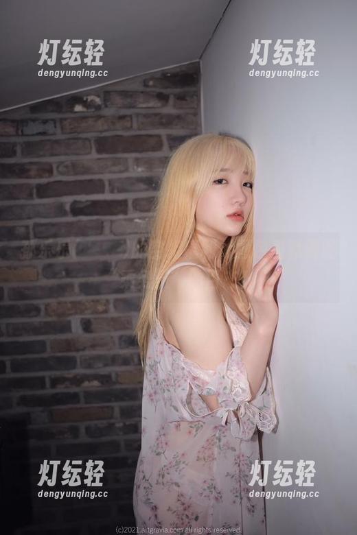 孙乐乐(손예은)的空姐福利，图包里藏着的“乘务员”的百态！