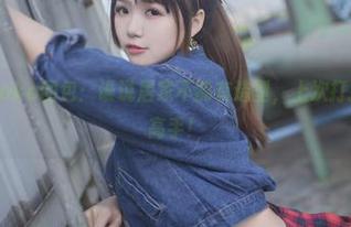观看宅夏yoko图包：谁说居家不能有造型，上次打扮成了煮面高手！