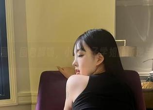 微密圈 – 图包解锁，小优优子学姐的叛逆与温柔