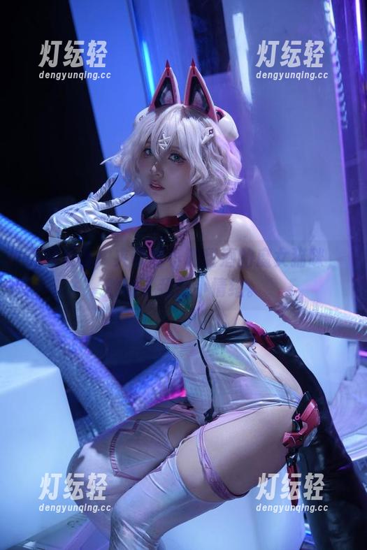 小和甜酒 美图集合,夹带着小和甜酒的魔女猫咪,触动了我的小情绪。