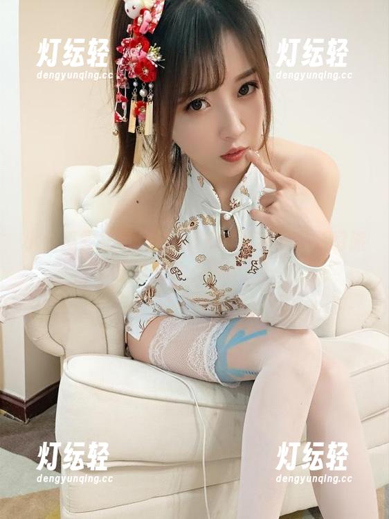 小女巫露娜带你进入JK的高清下载奇幻旅程，坐稳，别摔了！
