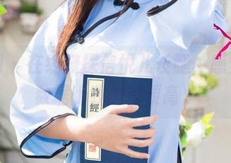 尤果网 – 在线窥探信悦儿长腿，感觉她的数据比我的都要高。