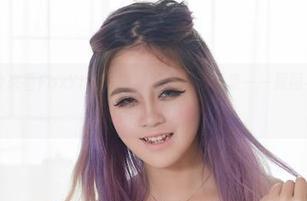 尤物馆 – 快来看FoxYini孟狐狸的清纯写真集——原图不经意间暴露了她的小套路！