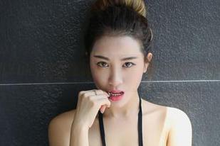 尤物馆 – 悦儿Yuky这合集真免费，别告诉我你不想看她的裸足！