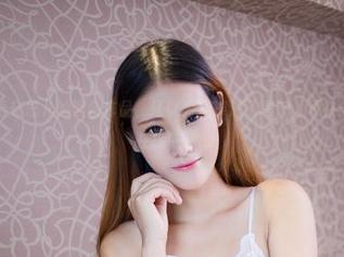 尤物馆 – 看赵思儿的黑色作品，还以为我掉进了黑洞，现在意识到只是在找午饭…