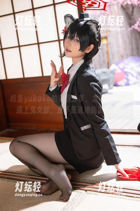 屿鱼yukako的美图分享，龙华妃咲竟然遇上兔女郎，是不是说她能游泳呢？