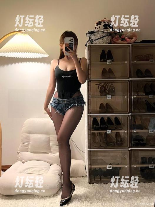 张思允 微密圈 - 这也算福利?张思允的图集秘密少得可怜