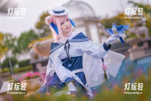 更新！弥音音ww的水手服cos，仿佛把风的声音都绑定在了她的掌心！