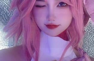 戚顾儿写真图集里的杨玉环，一点不油腻，但怎样都好看