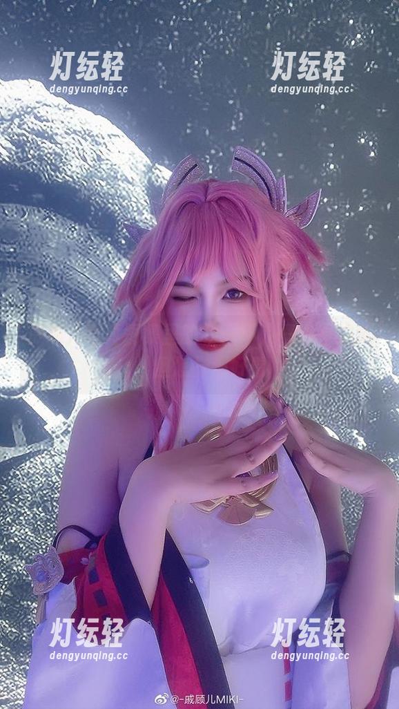 戚顾儿写真图集里的杨玉环，一点不油腻，但怎样都好看
