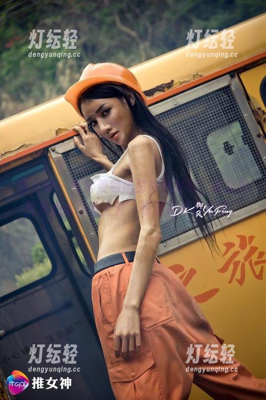 推女神 - 黄梦羡和她那件白衬衫，最新图片走心水平直上升，惊得我赶紧截图。