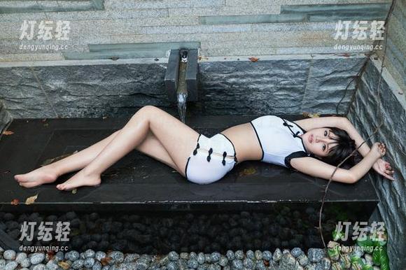 推女郎-夏倪可 推女郎 - 夏倪可的高清豹纹图,让我想起了那条围巾…下载吧,挖掘灵感!