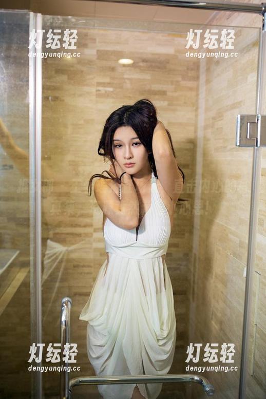 推女郎 - 王馨瑶浴缸场景，直击内心的写真集，资源竟然藏着小心思！