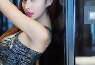 推女郎 – 啧啧，王馨瑶的睡衣能不能当婚纱？图片资源供你评判！