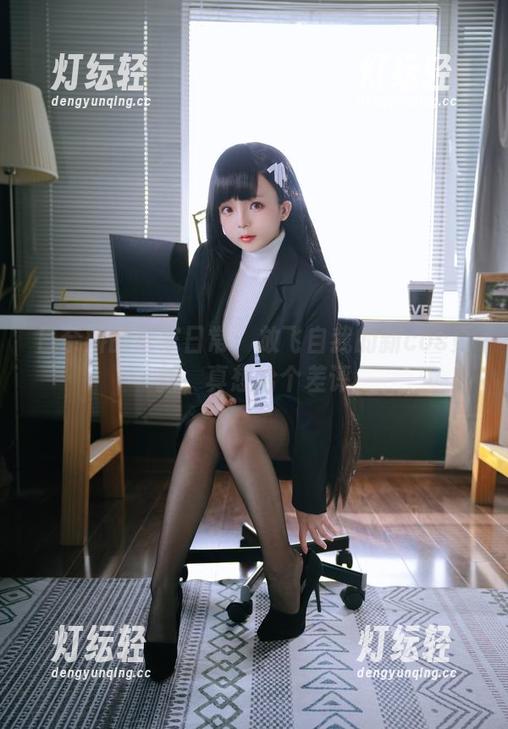 日奈娇的居家日常：放飞自我的新cos更新，真想给个差评